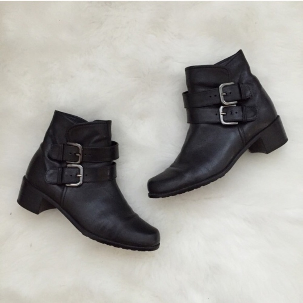 Stuart Weitzman black leather ankle booties