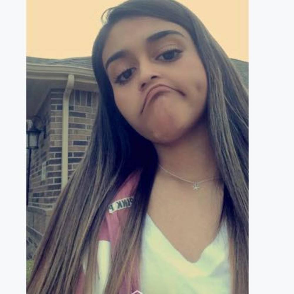 Meet your Posher, Leonor