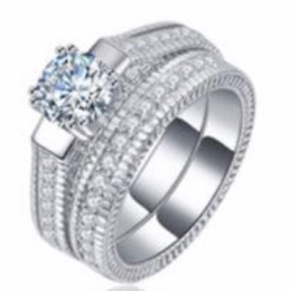 Brand New sterling silver ring
