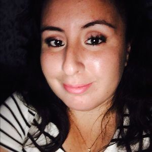Meet your Posher, Sarahi