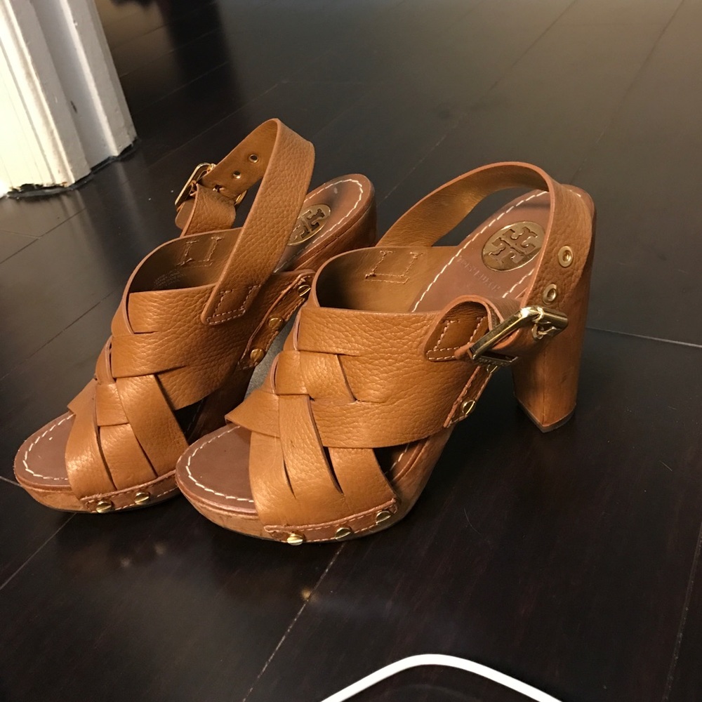 Tory Burch Saddle Leather Platform Sandal. 6.5M