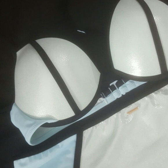Victoria's secrets 34C SMALL BIKINI BUNDLE NEW