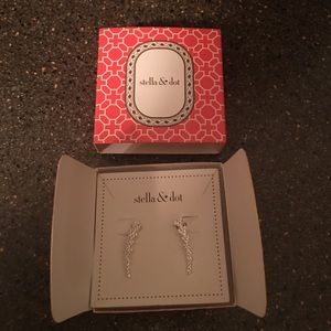 BRAND NEW Stella & Dot Silver Ear Climbers