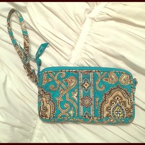 Vera Bradley turquoise wristlet