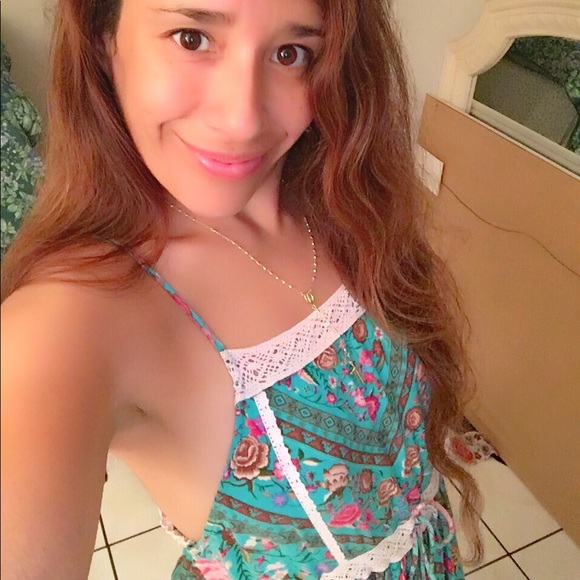 Meet your Posher, Raquel - Picture 6 of 8
