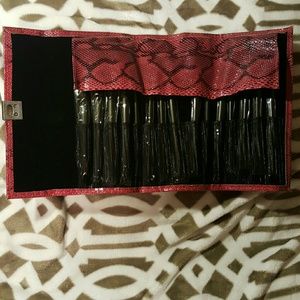 Final Sale Crown Brush 15pc Pro Set with Designer