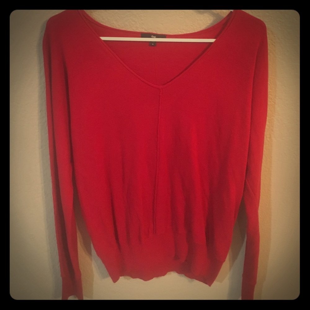 Gap sweater