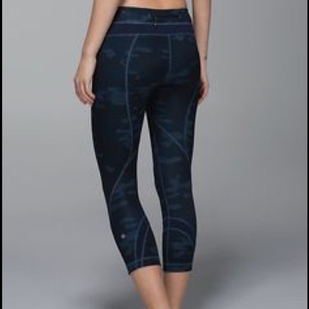 Lululemon Camo Run Inspire Crop (Rare)