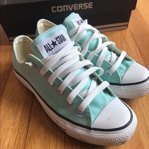 Chuck taylor converse sneakers