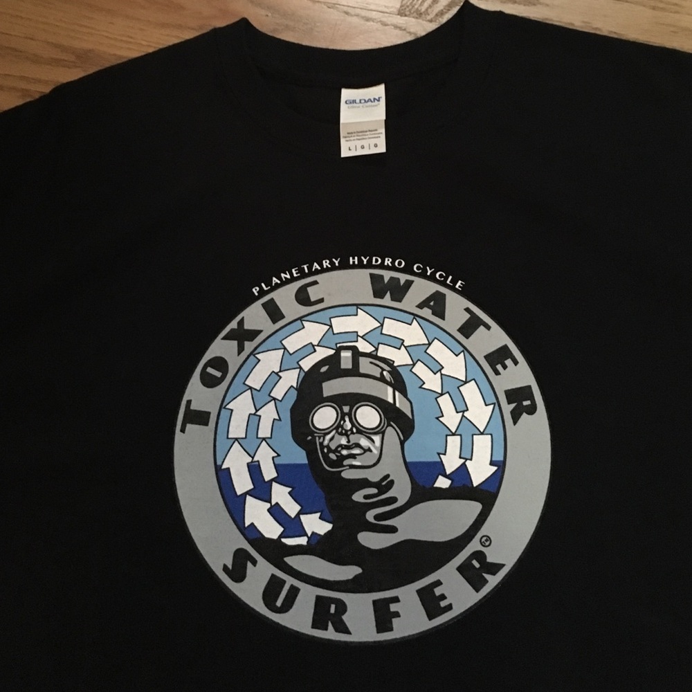 Men's tee with surf logo