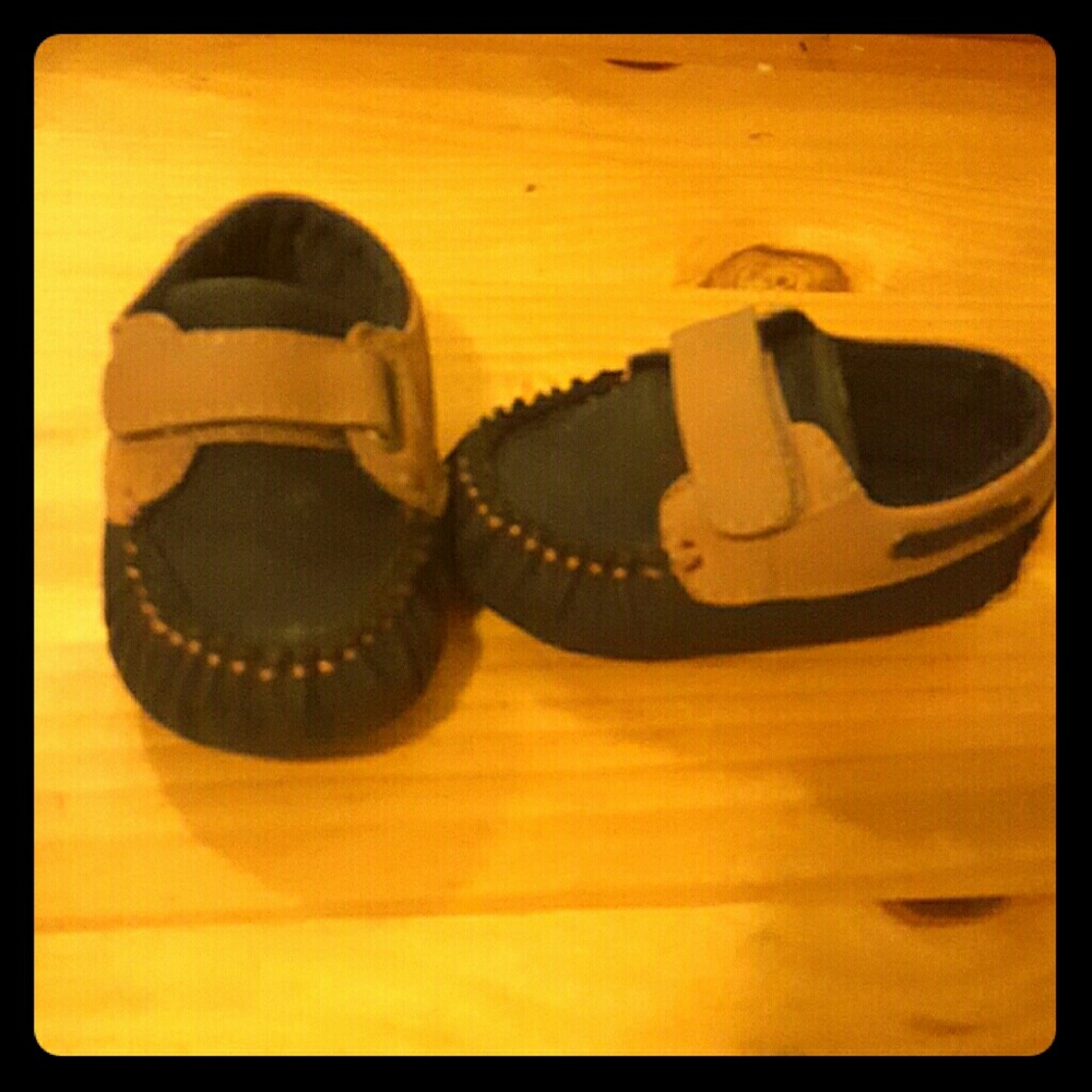 Children Place pre walker loafer