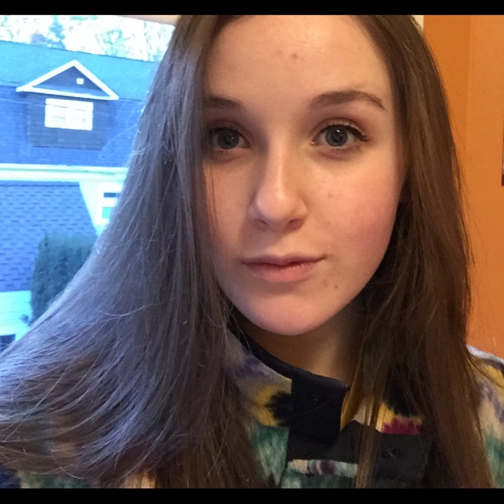 Meet your Posher, Emily