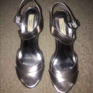 Simply Vera Wang Wedges