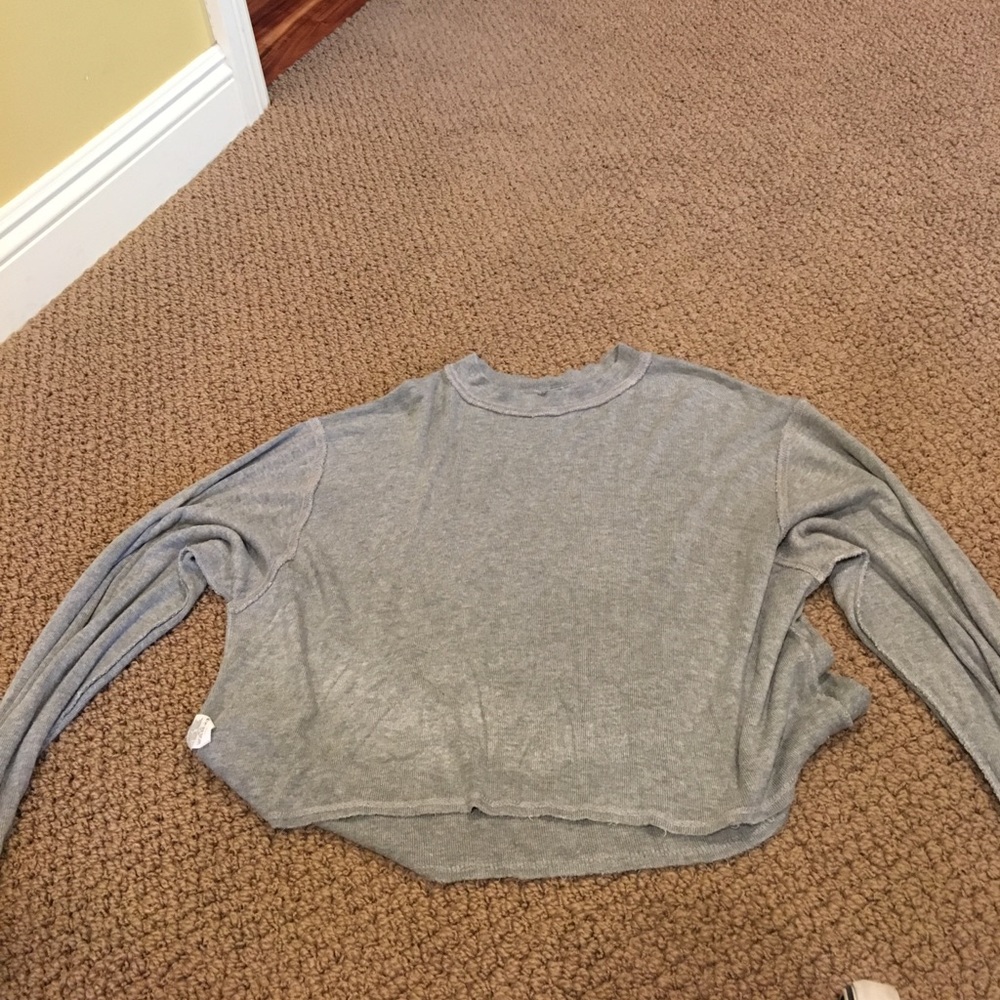 Brandy Melville cropped grey sweater