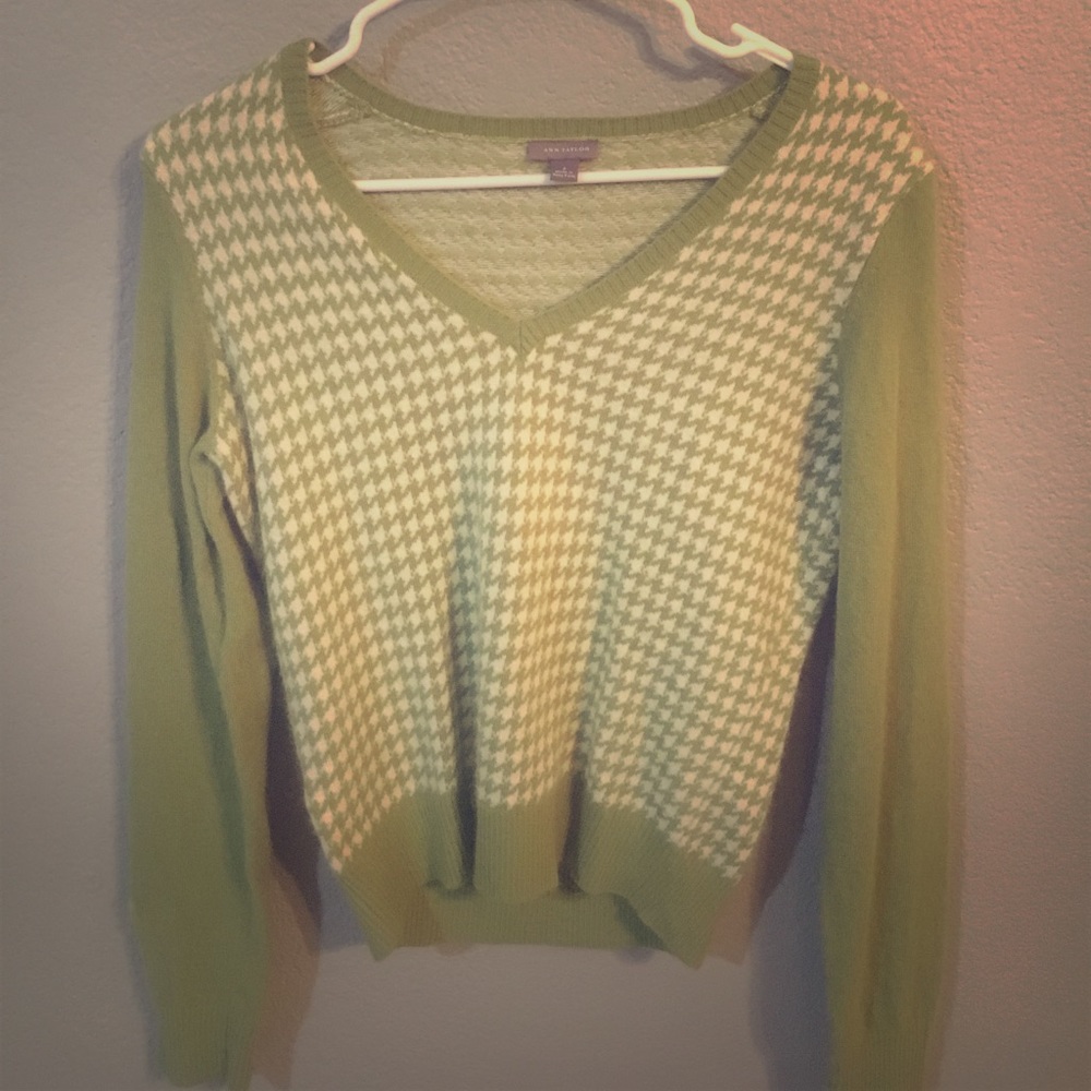 Cashmere sweater