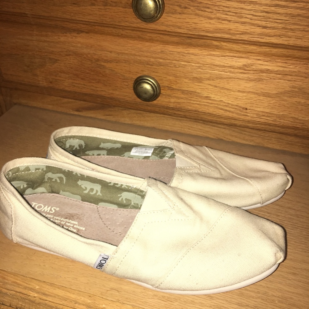 Toms