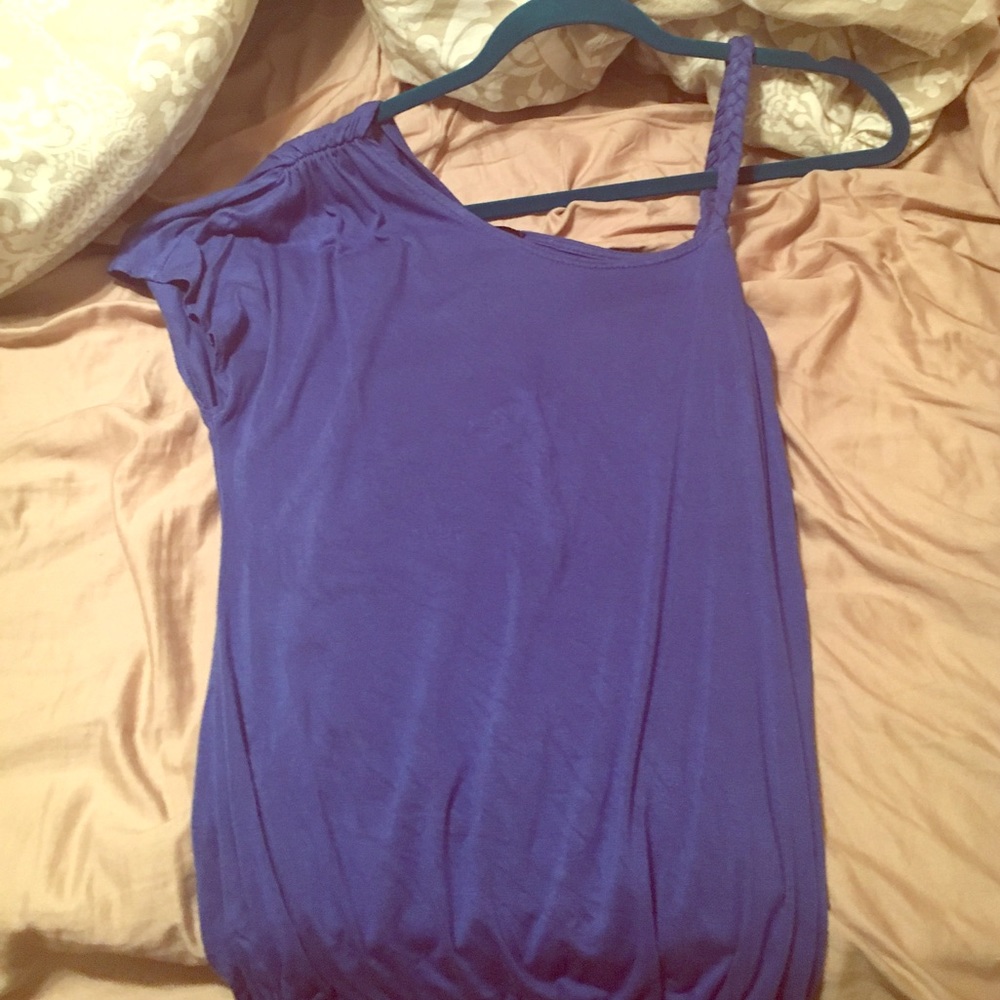 Blue 1 shoulder top