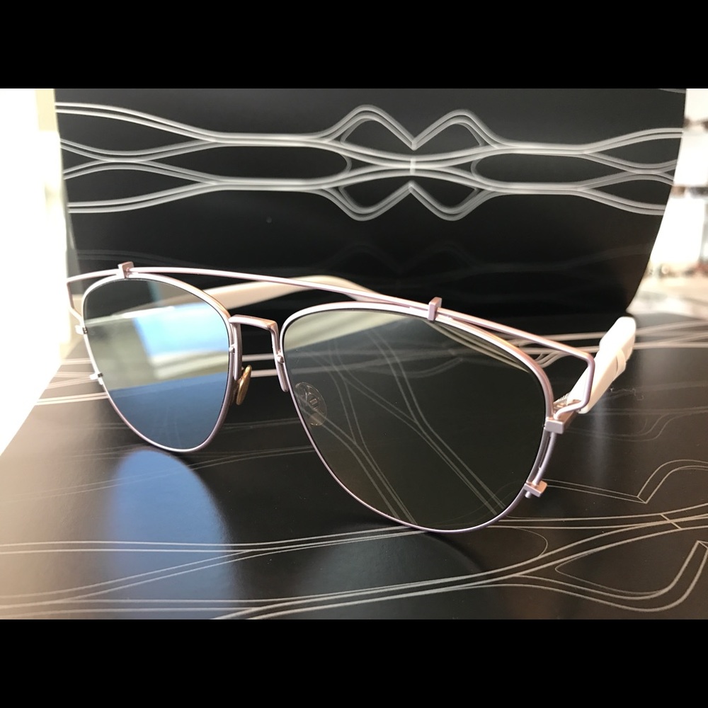 Fashion Dior Sunglasses available in two colors.