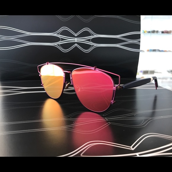 Fashion Dior Sunglasses available in two colors. - Picture 2 of 3