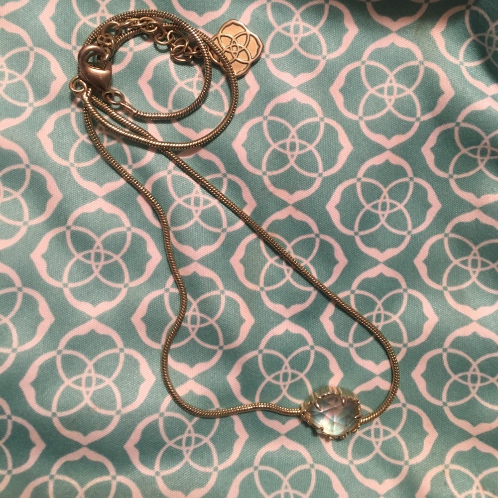 Kendra Scott Mara - clear iridescent necklace