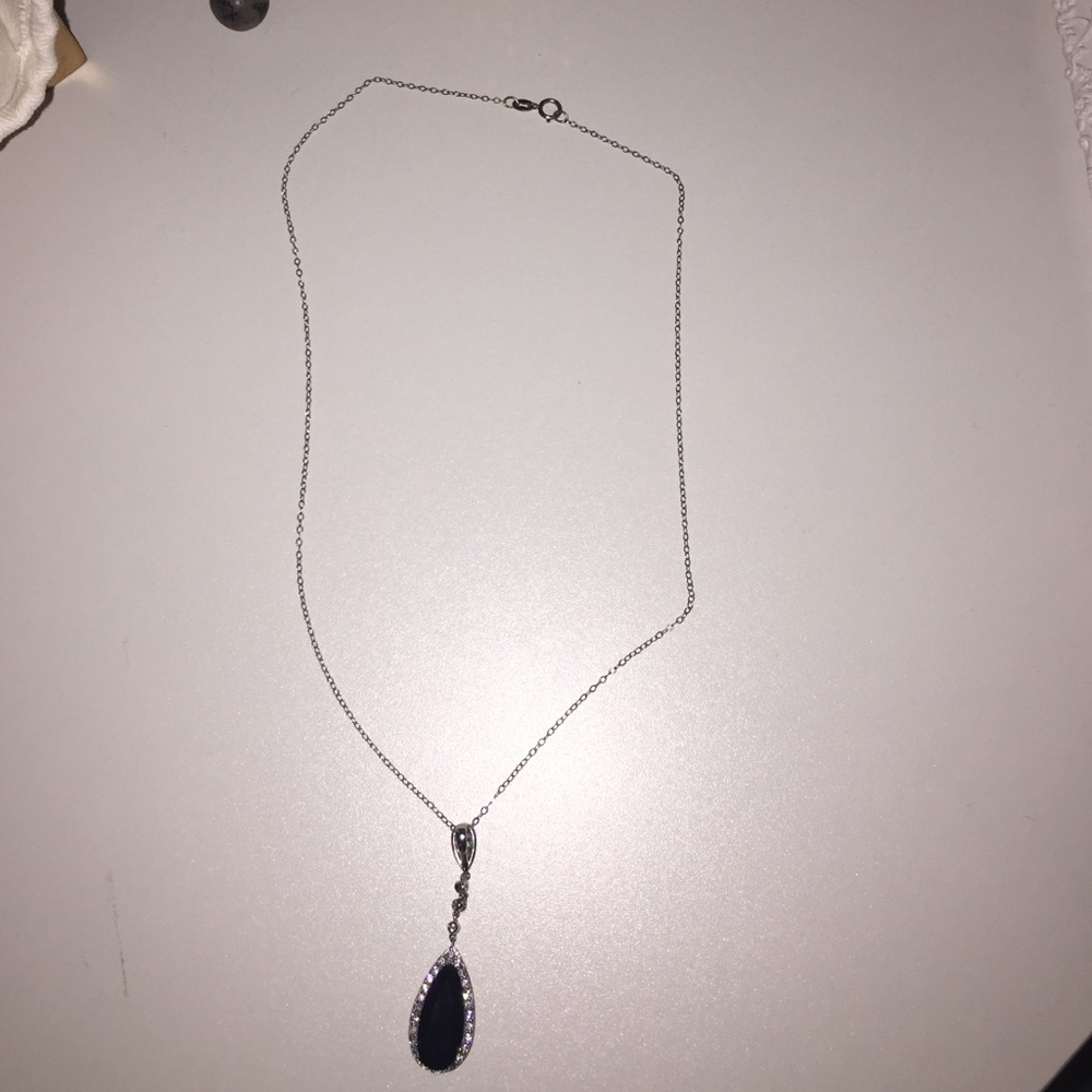 Beautiful silver necklace with black stone!