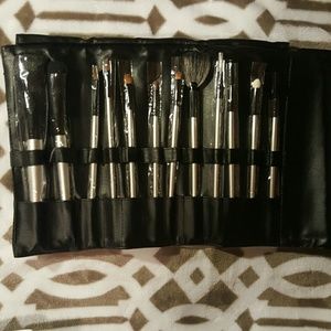 Final Sale Crown Brush Hautelook Exclusive Pro