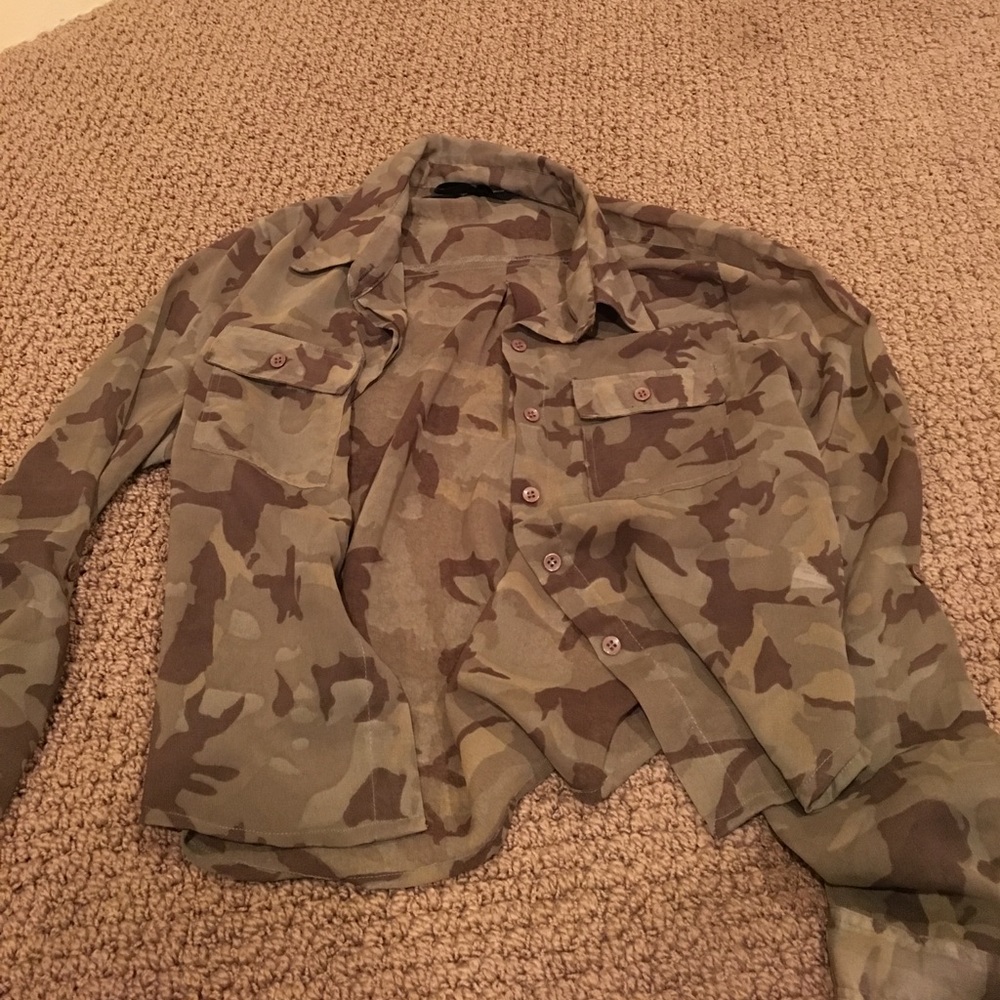 Brandy Melville camo button up