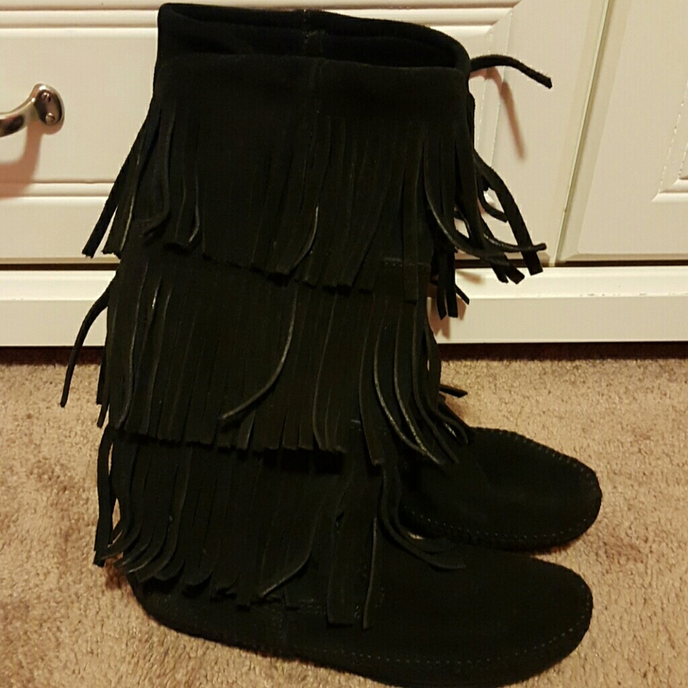 Minnetonka Girls Boots