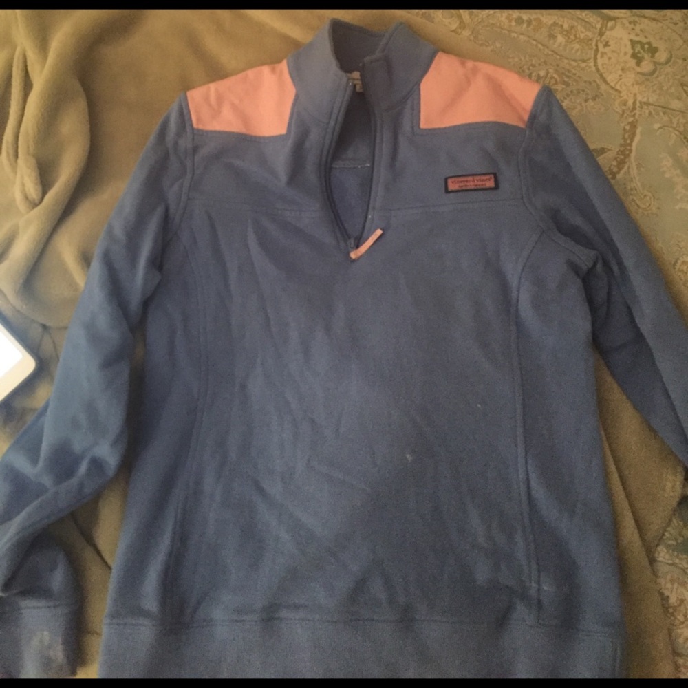 Women's vineyard vines shep shirt.