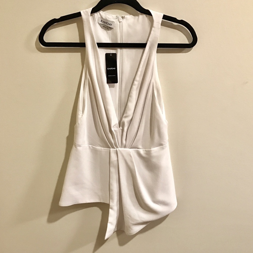 White deep v pleated top