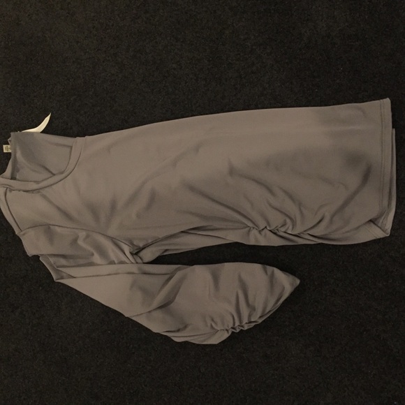 Function, ease, style! Perfect "work" blouse! - Picture 3 of 4