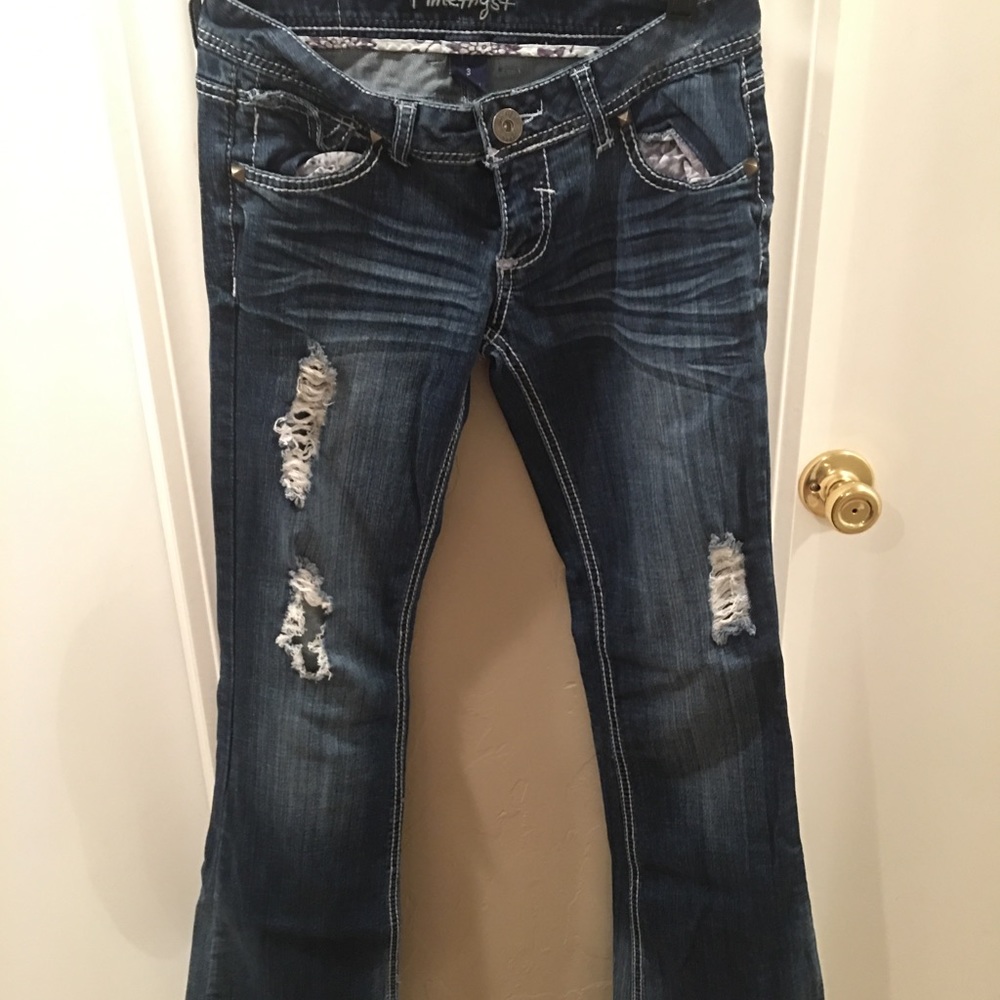 Amethyst jeans. Size 3.