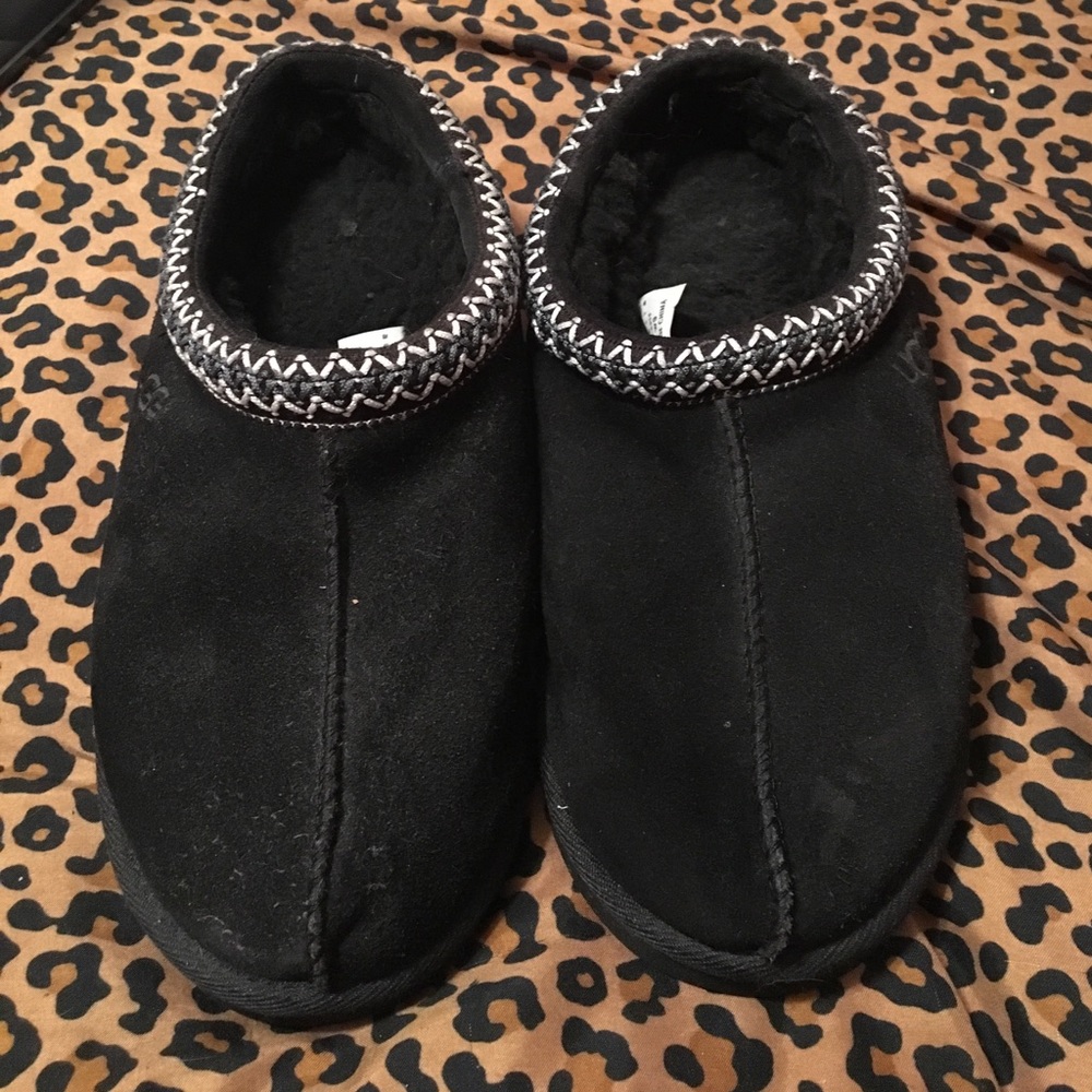 Black Ugg slippers