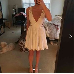 SELFIE LESLIE DRESS