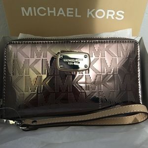 Michael Kors Large Flat Wristlet Wallet
