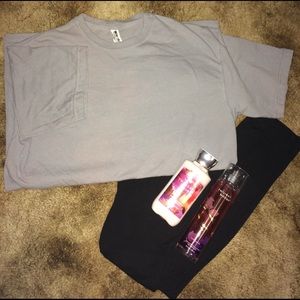 Comfort color gray medium shirt.