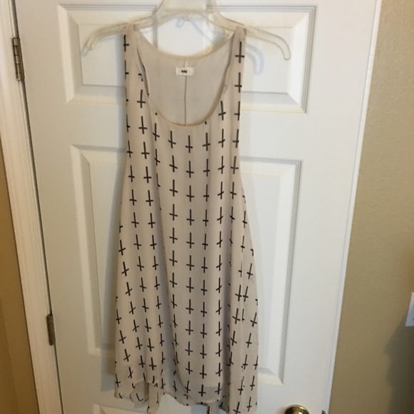 tobi Dresses & Skirts - Cross pattern Tunic