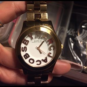 Marc Jacobs rose gold watch.
