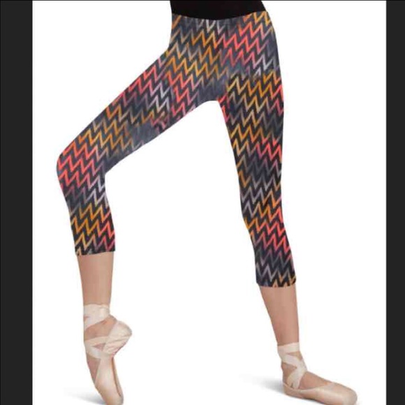 New Capezio Dance Knee Capri Pants - Chevron - S - Picture 1 of 2