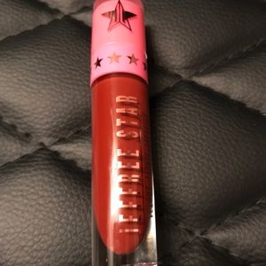 Liquid lipstick