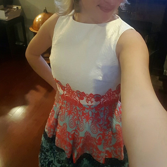 Untwine It Red and Navy Baroque Dress - Picture 3 of 4