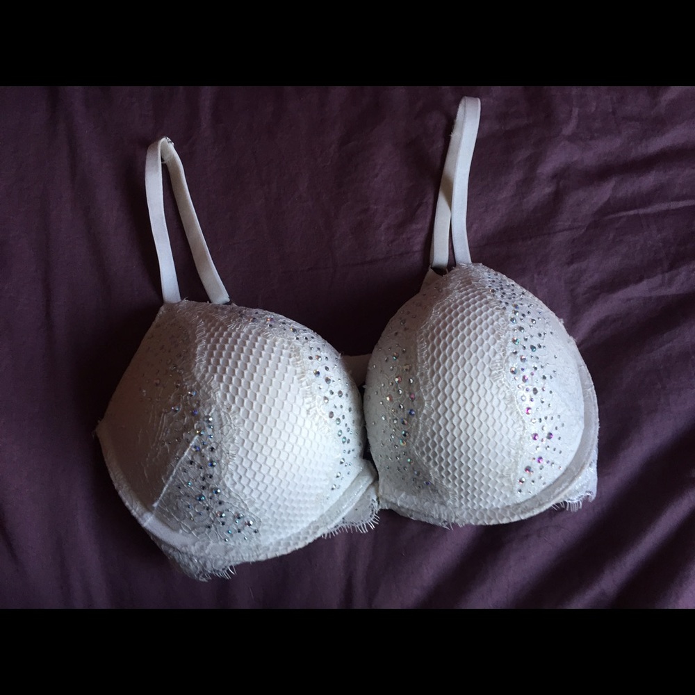 32D White Sparkly Bra