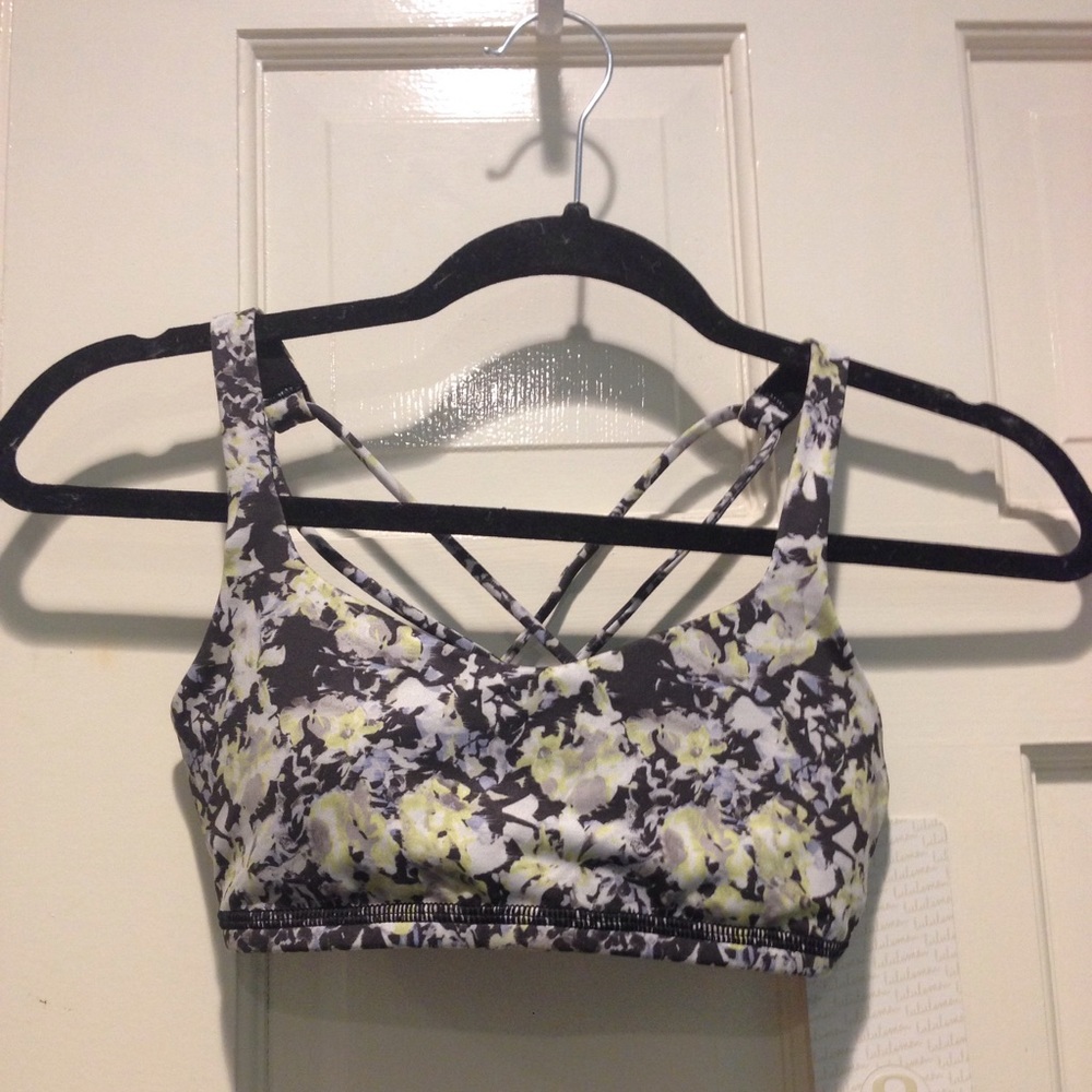 Lululemon Free To Be Bra