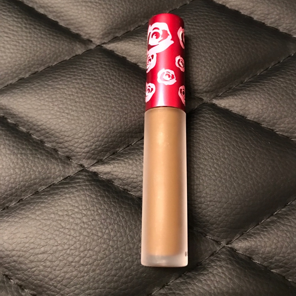 Liquid lipstick