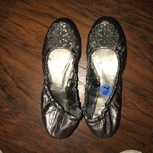 Brand new adorable flats