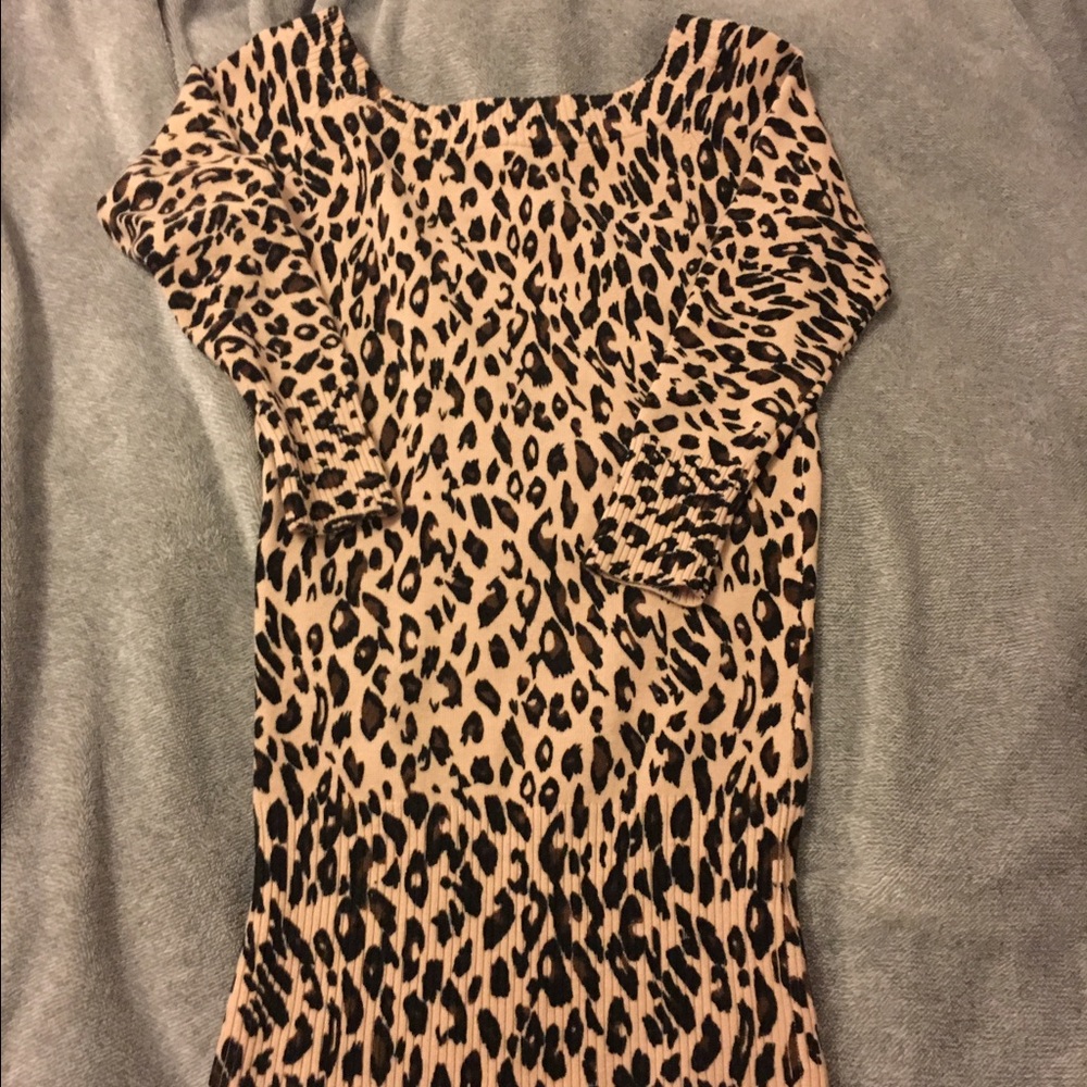 Cheetah Print Sweater 😺