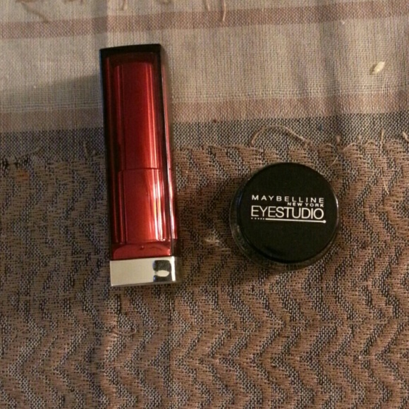 Maybelline bundle - Picture 1 of 2