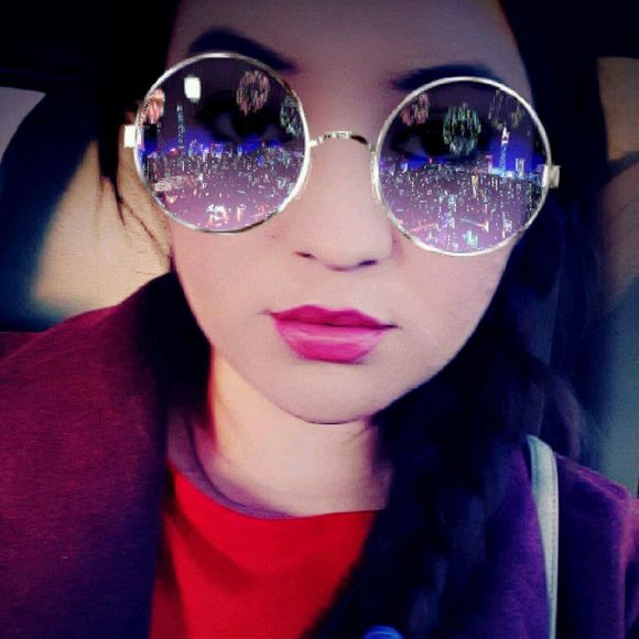 Meet your Posher, Gabby - Picture 2 of 4