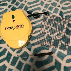 Brand new babycakes donut maker