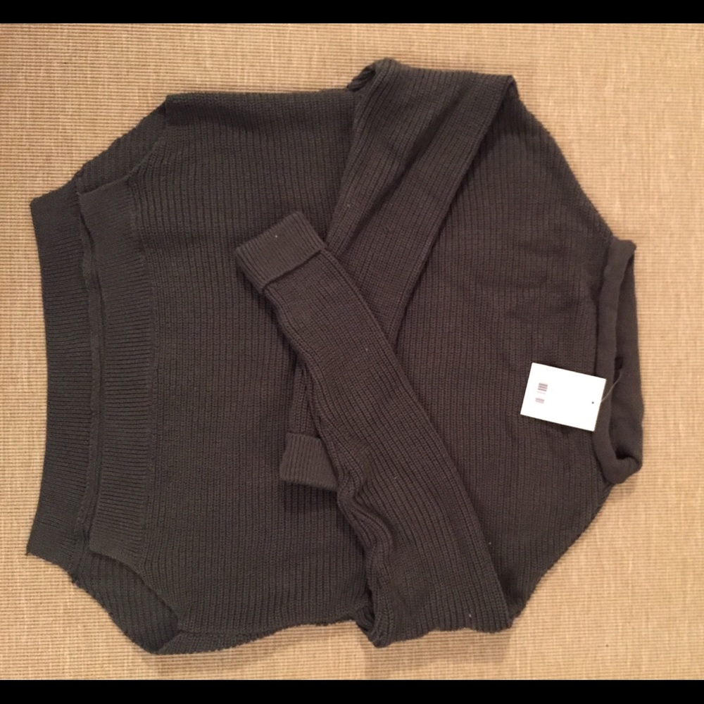 Mock neck cropped sweater